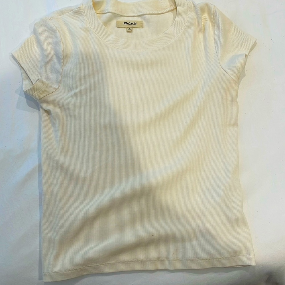 Madewell size small ribbed t shirt, form fitting